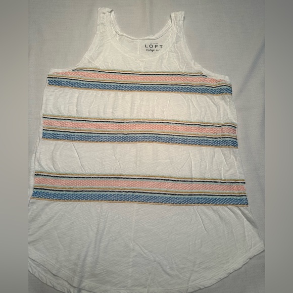 Ann Taylor Loft. White sleeveless tank top with multicolor pattern. Size L. - Picture 1 of 4